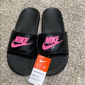 Nike slides Size 9